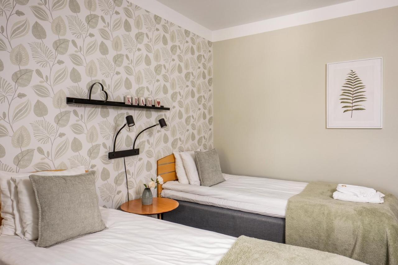 Hotel Vaennaes Vannas エクステリア 写真