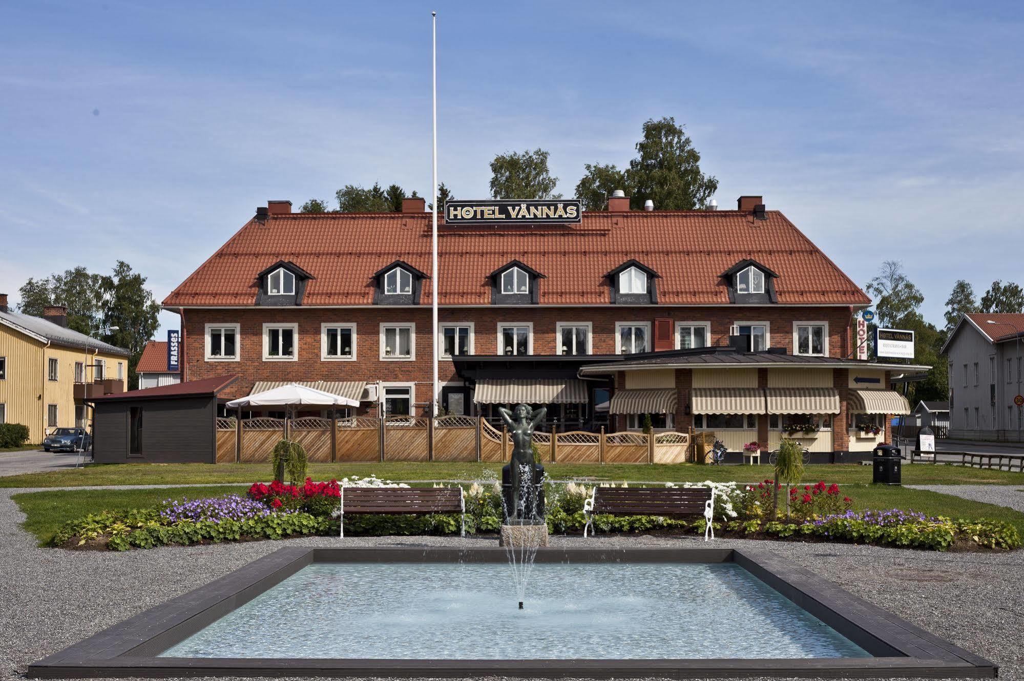 Hotel Vaennaes Vannas エクステリア 写真